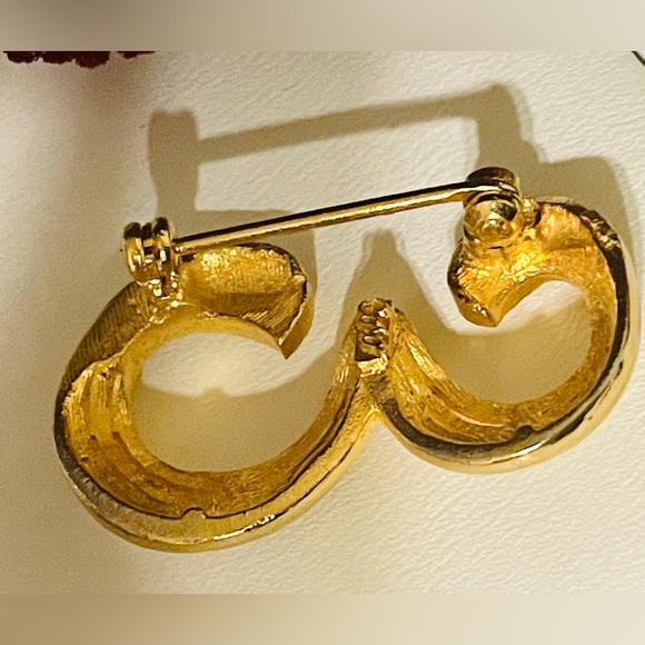 Vintage Signed Coro Gold Open Swirl Brooch - Picture 4 of 10